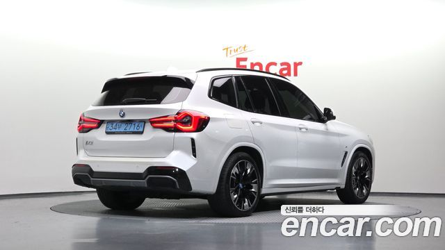 BMW iX3 M Sports - фото 1