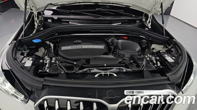 BMW X1 U11 xDrive 20i M Sport - фото 4