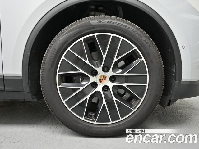 Porsche Macan EV Base - фото 4