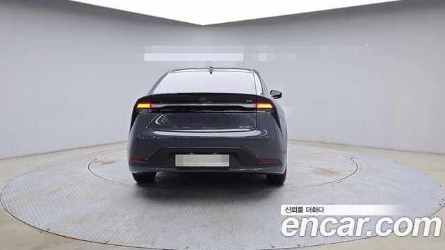 Toyota Prius 5-го поколения 2.0 PHEV SE - фото 3