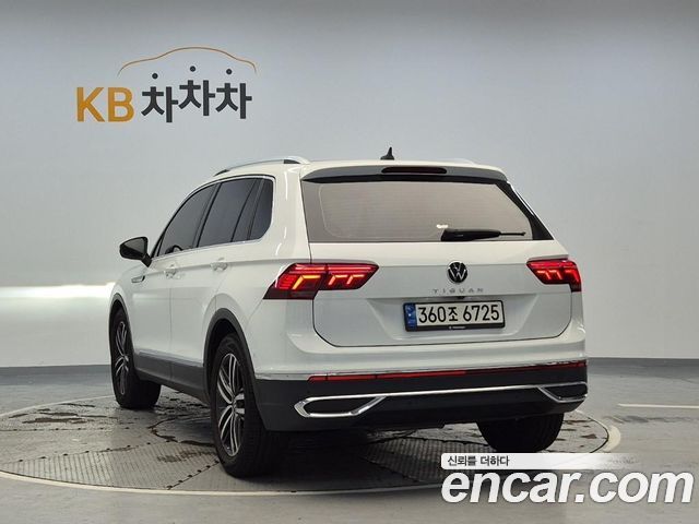 Volkswagen Tiguan 2-го поколения 2.0 TDI Prestige - фото 1