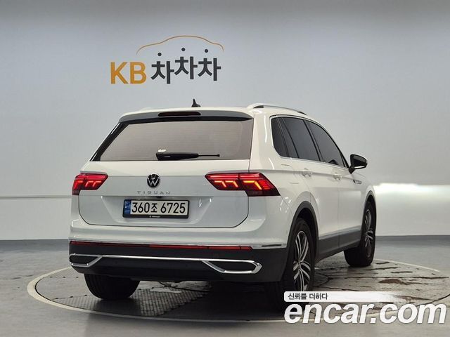 Volkswagen Tiguan 2-го поколения 2.0 TDI Prestige - фото 2