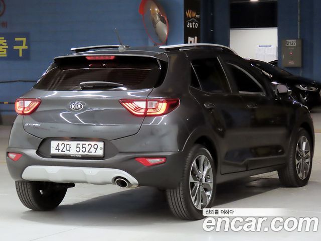 Kia Stonic 1.4 Prestige - фото 3