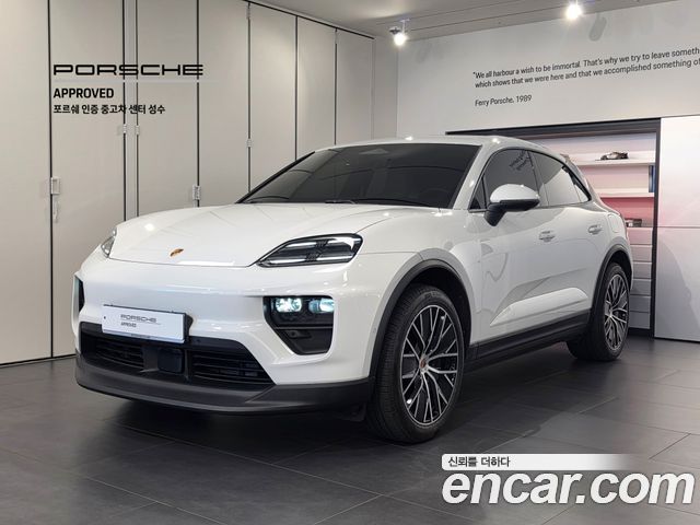 Porsche Macan EV Base 4 - фото 0