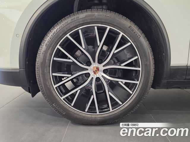 Porsche Macan EV Base 4 - фото 4