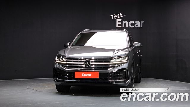 Volkswagen Touareg 3-го поколения 3.0 TDI Prestige - фото 2