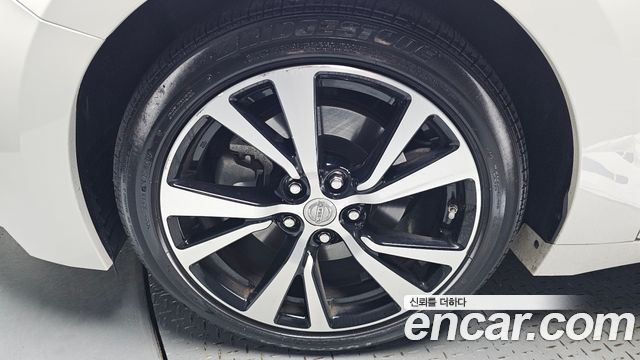 Nissan Maxima A36 3.5 Platinum - фото 4