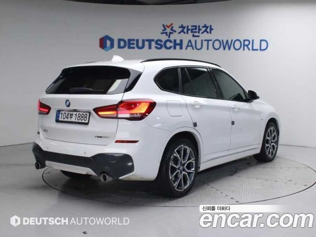BMW X1 F48 xDrive 20i M Sport - фото 1