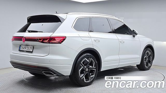 Volkswagen Touareg 3-го поколения 3.0 TDI Prestige - фото 1