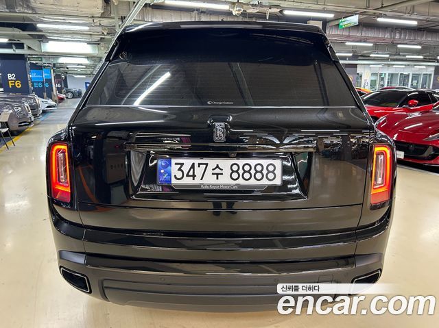 Rolls-Royce Cullinan 6.7 V12 Black Badge - фото 4
