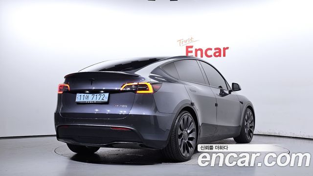 Tesla Model Y Performance AWD - фото 1
