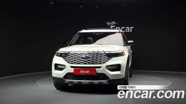 Ford Explorer 6-го поколения 3.0 Platinum 4WD - фото 2