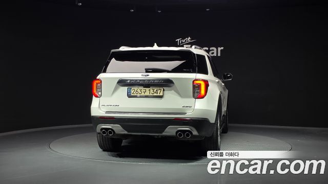 Ford Explorer 6-го поколения 3.0 Platinum 4WD - фото 3