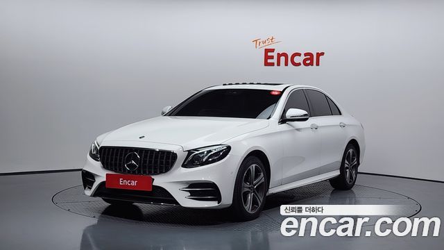 Mercedes-Benz E-Class W213 E220d Avantgarde - фото 0