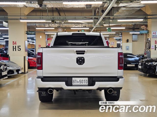 Dodge Ram Pick Up 5.7 - фото 3
