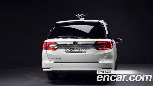 Honda Odyssey 3.5 5th - фото 3