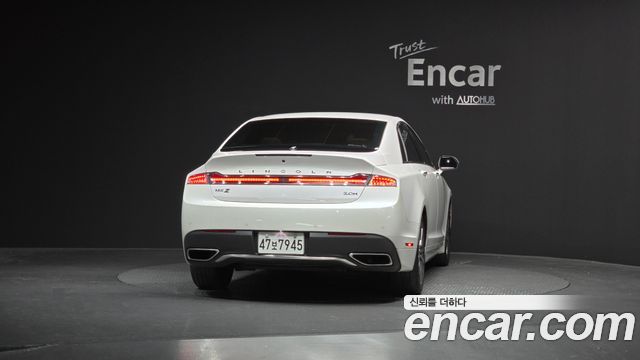 Lincoln MKZ Hybrid 2nd - фото 3