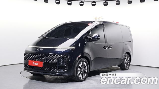 Hyundai Staria Lounge 9-Seater Prestige - фото 0