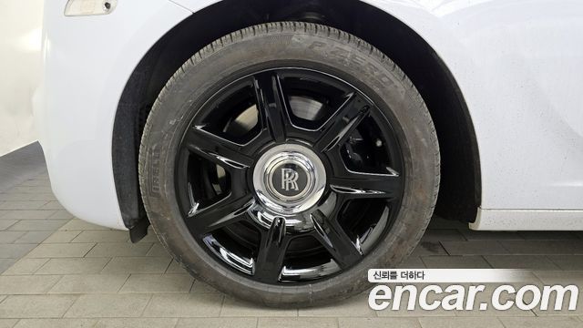 Rolls-Royce Ghost 6.6 EWB V12 - фото 3