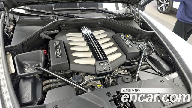 Rolls-Royce Ghost 6.6 EWB V12 - фото 4