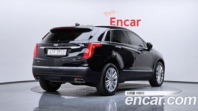 Cadillac XT5 3.6 Premium AWD - фото 1