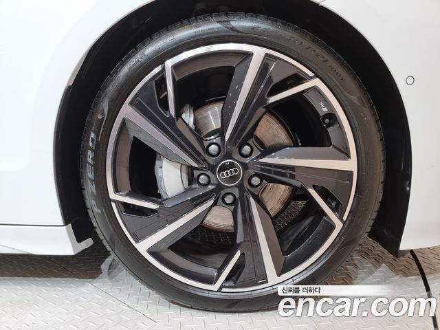 Audi A6 e-Tron Performance S line - фото 4