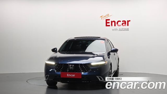 Honda Accord 11-го поколения 2.0 Hybrid Touring - фото 2