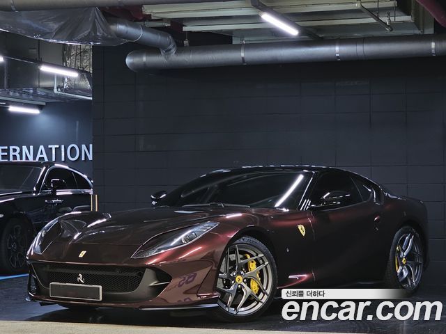 Ferrari 812 6.5 V12 - фото 1
