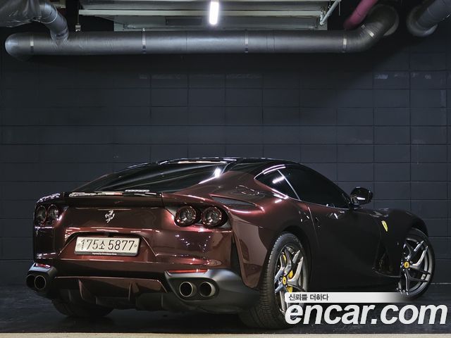 Ferrari 812 6.5 V12 - фото 3