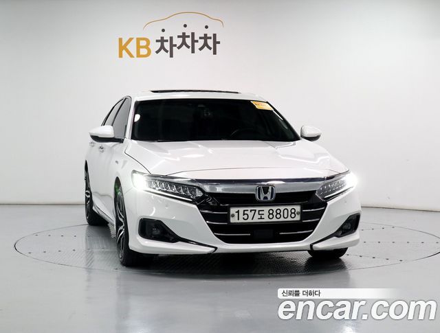 Honda Accord 10-го поколения 2.0 Hybrid Touring - фото 2
