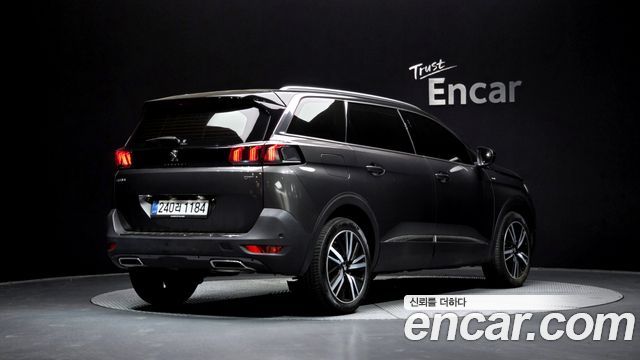 Peugeot 5008 2-го поколения 1.2 Pure Tech GT - фото 1