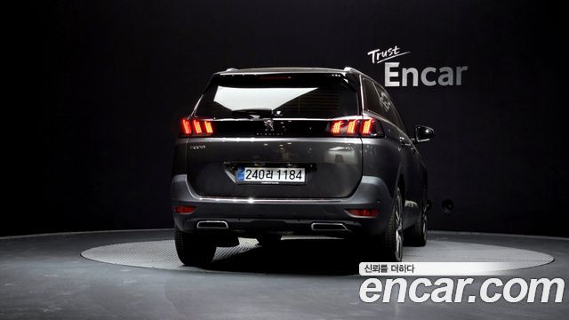 Peugeot 5008 2-го поколения 1.2 Pure Tech GT - фото 3