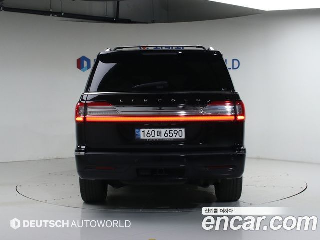 Lincoln Navigator 4-го поколения 3.5L - фото 3