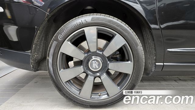 Rolls-Royce Cullinan 6.7 V12 - фото 4