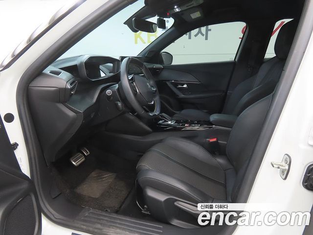 Peugeot 2008 2-го поколения EV GT - фото 4