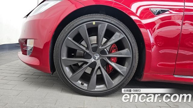 Tesla Model S P100D - фото 4