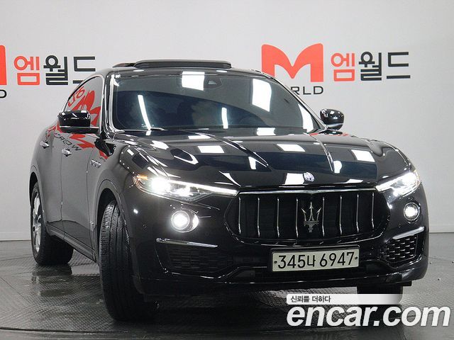 Maserati Levante 3.0 AWD GranLusso - фото 1