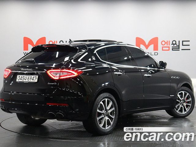 Maserati Levante 3.0 AWD GranLusso - фото 2
