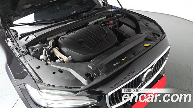 Volvo V90 B5 Pro AWD - фото 4