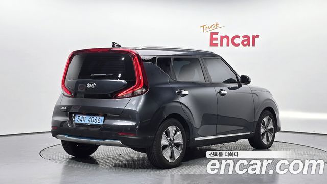 Kia Soul EV Noblesse - фото 1