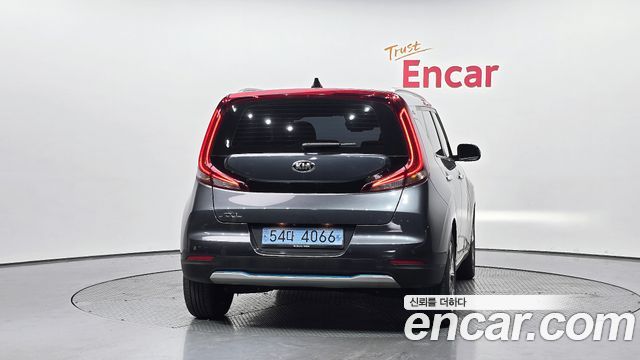 Kia Soul EV Noblesse - фото 3
