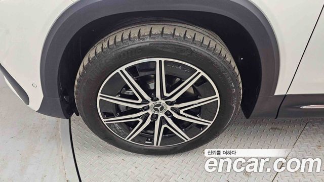 Mercedes-Benz EQB X243 EQB300 4MATIC AMG Line - фото 4