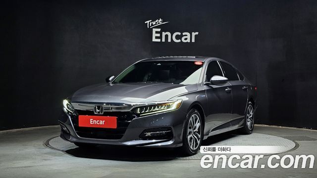 Honda Accord 10-го поколения 2.0 Hybrid Touring - фото 0