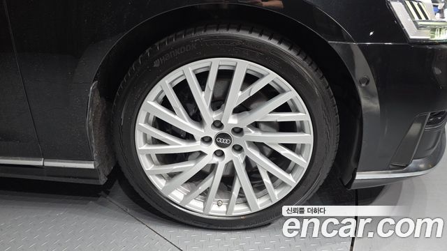 Audi A8 D5 55 TFSI Quattro LWB - фото 4