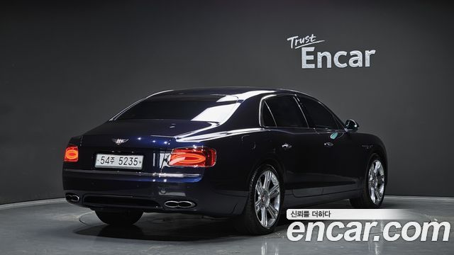 Bentley Flying Spur 2-го поколения 4.0 - фото 1