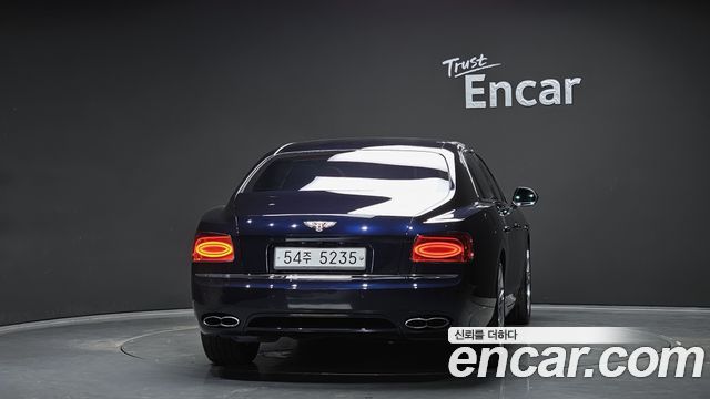 Bentley Flying Spur 2-го поколения 4.0 - фото 3