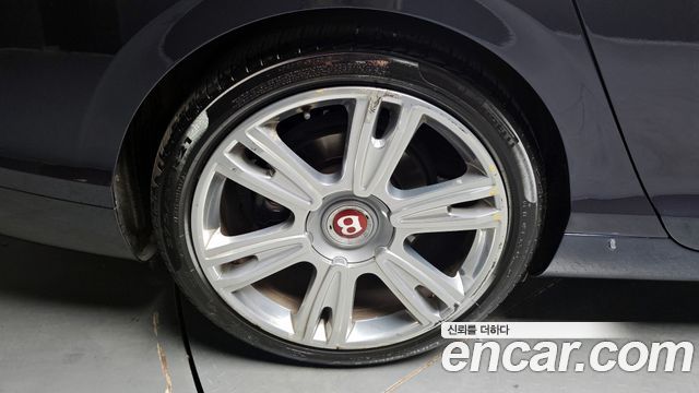 Bentley Flying Spur 2-го поколения 4.0 - фото 4
