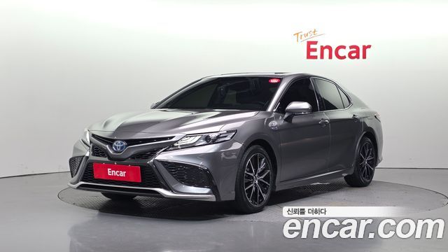 Toyota Camry XV70 2.5 XSE Hybrid - фото 0
