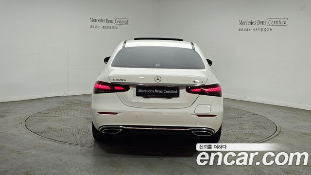 Mercedes-Benz E-Class W213 E300e Exclusive - фото 3