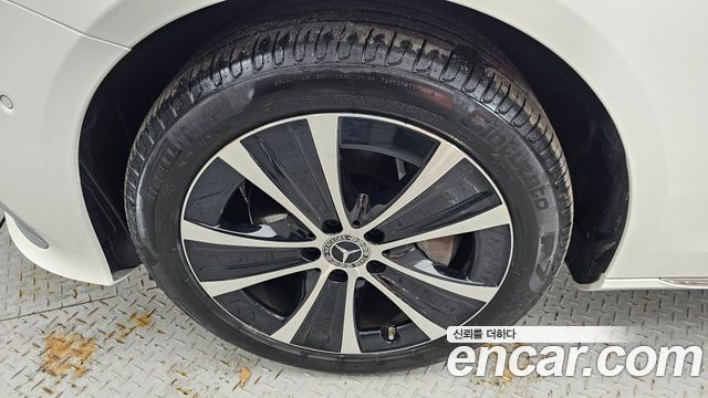 Mercedes-Benz E-Class W213 E300e Exclusive - фото 4